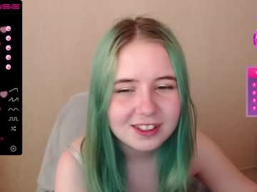 webcam girl yoliverse live cam image #1935848