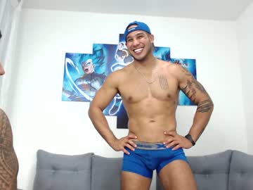 webcam man willhottwil1 live cam image #412122