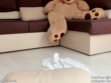 webcam girl lenna_godess live cam image #5124456