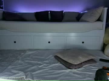 webcam girl roxy_blue_eyed_ live cam image #2977034