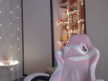 webcam girl hi_teika live cam image #1176379