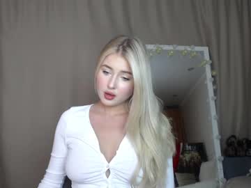 webcam girl cute18cute live cam image #2103982