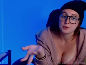 webcam girl delilahreads live cam image #5342889