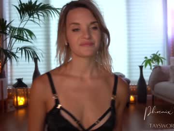 webcam girl phoenix_taylor live cam image #2201673