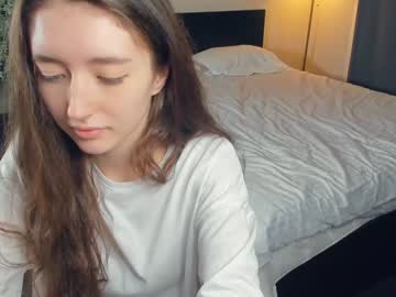 webcam girl llkadream live cam image #3948490