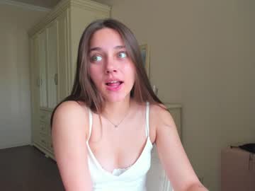 webcam girl eleonora_linn live cam image #2232052