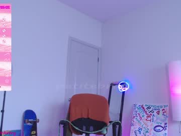 webcam girl petitebrat live cam image #4434554