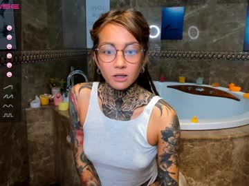 webcam girl nickyneck live cam image #437274