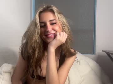webcam girl anderson_lily live cam image #5419890