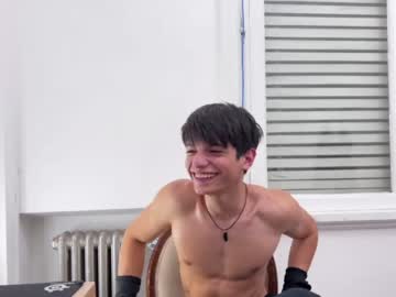 webcam man sasukeuhchia live cam image #2196304