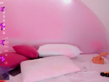 webcam girl emilylittle live cam image #5603538
