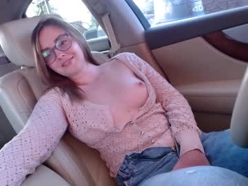 webcam girl juicy_peach88 live cam image #1911137