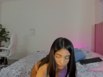 webcam girl veroniqe_lounge live cam image #540912