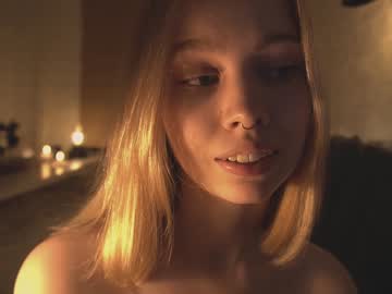 webcam girl bibi_it_is live cam image #2423398