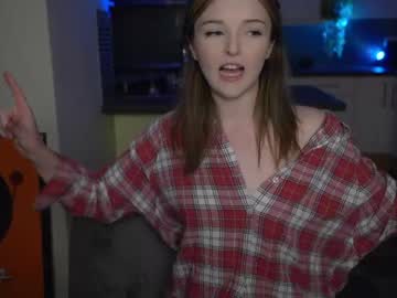 webcam girl lucydelovely live cam image #3184322