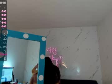 webcam girl sweet_littleee live cam image #1103532