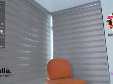 webcam girl belle_adrienne live cam image #5482285