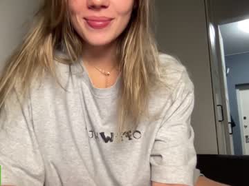 webcam girl angel_from_sky live cam image #6175136