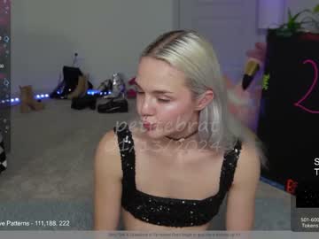 webcam girl petitebrat live cam image #6169592
