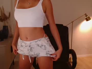 webcam girl bitter_moon live cam image #6915284