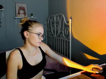 webcam girl linellali live cam image #2504852