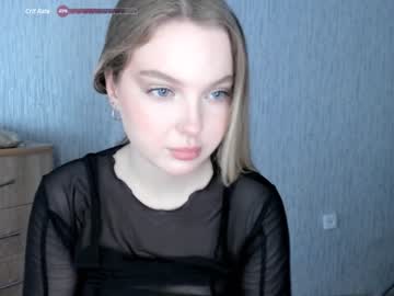 webcam girl cosmowebb live cam image #4832175