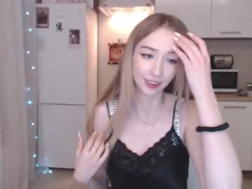 webcam girl gudeeetama live cam image #269073
