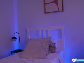 webcam girl chloewildd live cam image #5680185