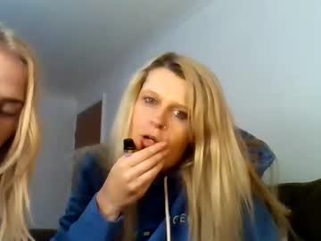 webcam couple daisyandlola2025 live cam image #7103273