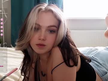webcam girl small_blondee live cam image #5433924