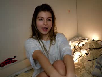 webcam girl passionatepainter live cam image #7077907