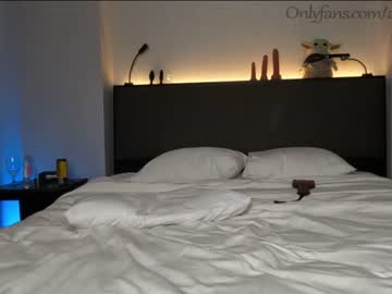 webcam couple ari_lovexo live cam image #3105185