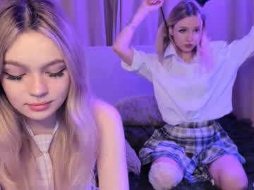 Cam for shy_meowmegan