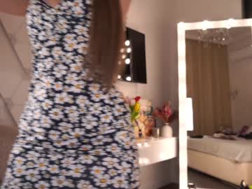 webcam girl sweety_rinushka_ live cam image #1250351