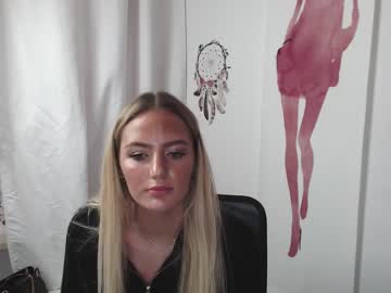 webcam girl shy_zorii live cam image #1472157