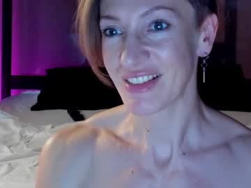 webcam girl dorothy_meyer live cam image #6791764