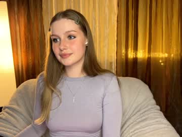 webcam girl cute_siberian_girl live cam image #5026573