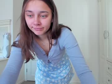 webcam girl eleonora_linn live cam image #2934065