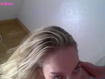 webcam couple peachcreamcouple live cam image #5795563