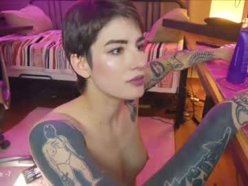 webcam girl aynmarie live cam image #6689486