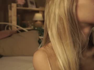webcam girl cuteelsa_ live cam image #5368158