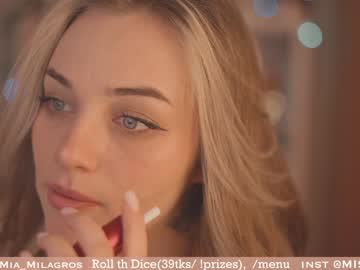webcam girl mia_milagros live cam image #3778522
