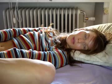 webcam girl ellaa91 live cam image #2892485