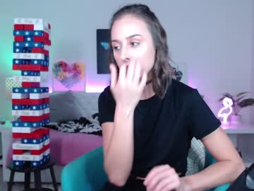 webcam girl holihurricane live cam image #1771310