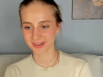 webcam girl shewell live cam image #7095712