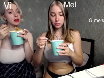 webcam couple melnextd live cam image #2634972