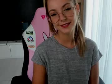 webcam girl cassy_cum live cam image #1077071