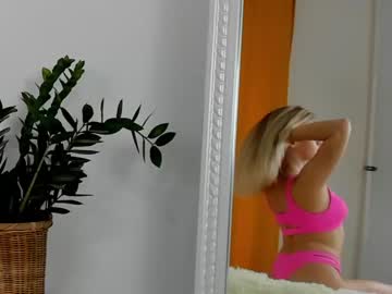 webcam girl super_pusichki live cam image #2133377