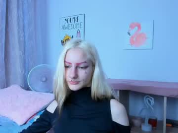 webcam girl erika__lodge live cam image #2321018