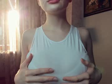 webcam girl cute_caprice live cam image #4550686